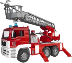 Camion de pompiers MAN avec pompe à eau et échelle