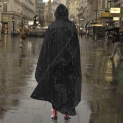 Waterproof picnic blanket with mackintosh - black