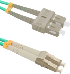Optisches Patchkabel LC/UPC-SC/UPC Multimode OM4 1m