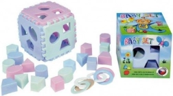 Children’s set with shape-sorting cube and rattling rings