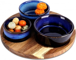 Petits bols en céramique pour amuse-bouches sur plateau en bois 20 cm, ensemble 4 pièces