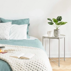 Round metal table in loft style - white