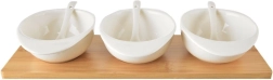 Porseleinen schaaltjes met lepeltjes op bamboeserveerplank WHITELINE, set van 7 stuks, 32 cm