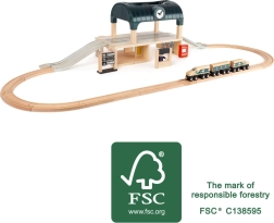 Holzeisenbahn mit Bahnhof small foot