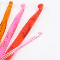 Set von 22 Häkelnadeln in praktischem Etui