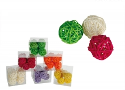 Set aus dekorativen Rattanbällen – Orange