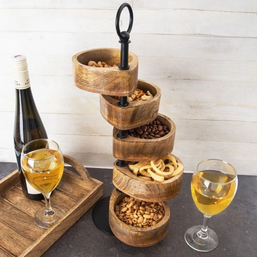 Convenient carrying and stable base