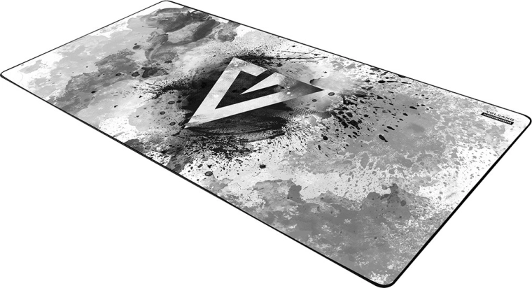 Huge surface for keyboard and mouse