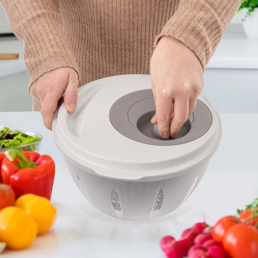 Fast and gentle salad drying