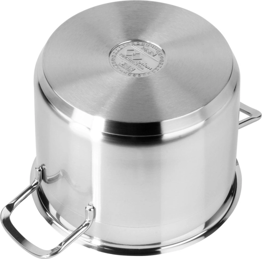 Utilisation polyvalente sur tous types de plaques, y compris l’induction