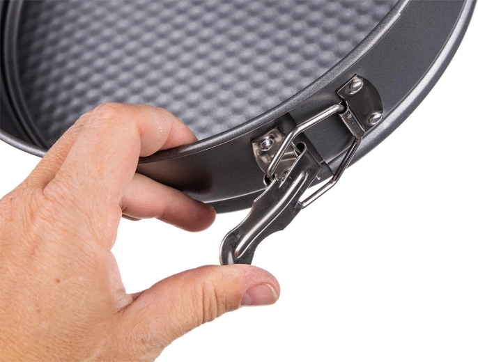 Leichtes Herauslösen dank seitlicher Schnalle