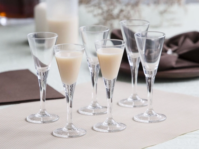 Ideal 55 ml capacity for liqueurs and digestifs