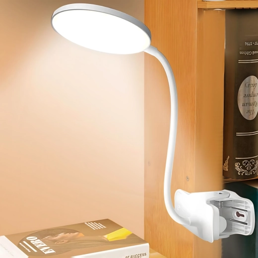 Sturdy non-slip clip – for desk and shelf