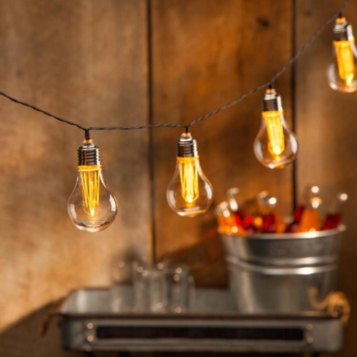 IP44 resistance and two lighting modes