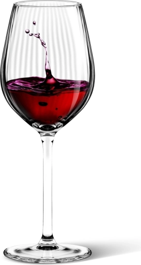 Generous 500 ml capacity for red wine