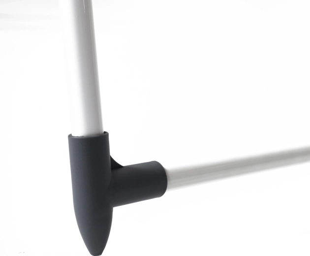 Strong and stable construction with a 20 kg load capacity