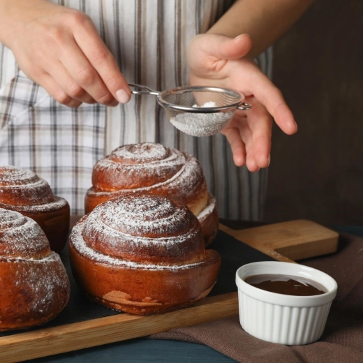 A versatile helper for baking and cooking