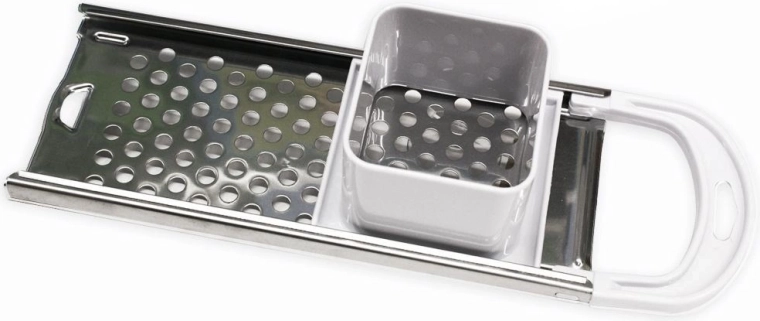 Large holes for fluffy spaetzle