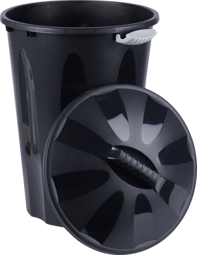 Un couvercle qui retient efficacement les odeurs à l’intérieur