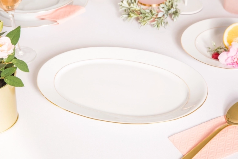 Porcelaine blanche intemporelle pour toute vaisselle