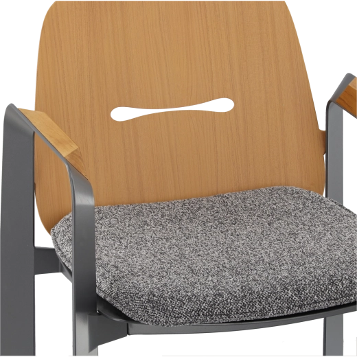 Teakhouten armleuningen en ergonomische rugleuning