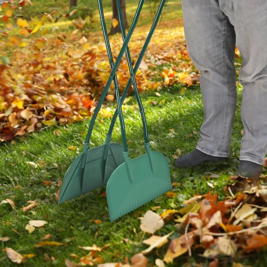 Wide jaws with teeth for better grab