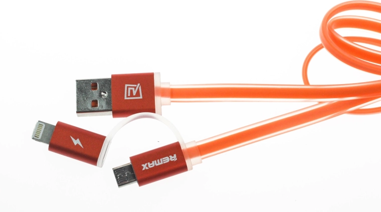 Two connectors in one: Lightning and micro‑USB