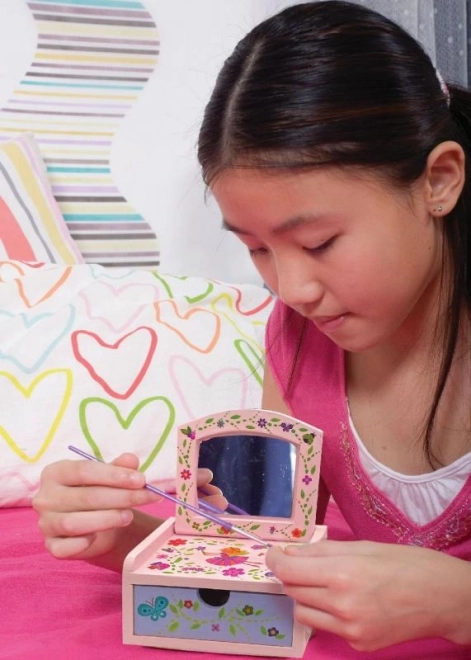 Making and Painting a Cosmetic Chest