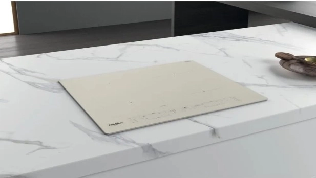 Commandes tactiles et entretien faciles