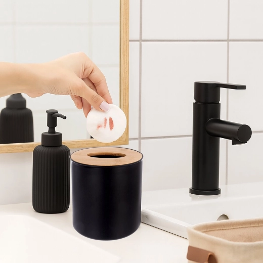 Design moderne pour la salle de bain et les WC