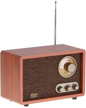 Wooden retro design and clean sound