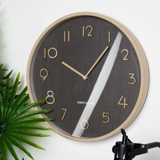 Natürliche Optik und minimalistisches Design