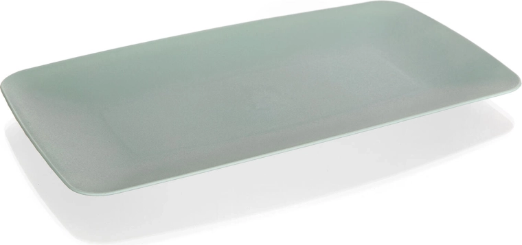 Safe serving thanks to raised edges