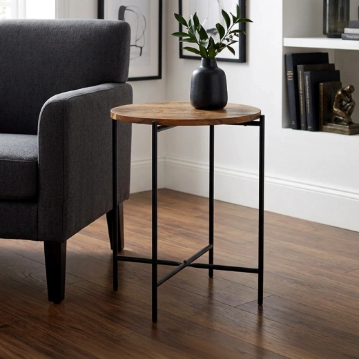 Compact round table for any space
