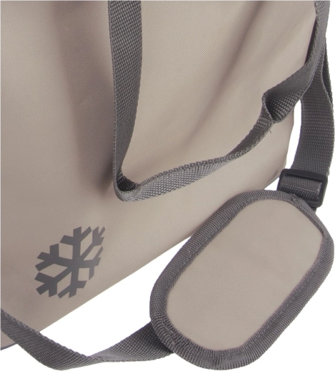 Comfortable carrying by hand or over the shoulder