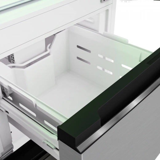 Twee ruime vriesladen