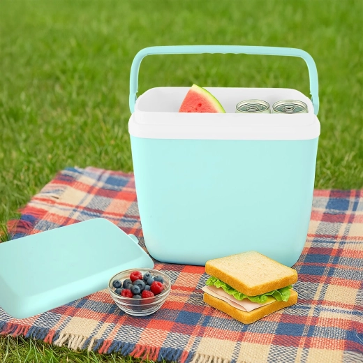 25-liter capacity for food and drinks for the whole day