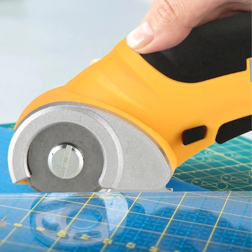 Precise rotary cut without fraying