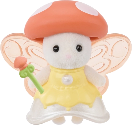 Mushroom fairy mouse and rotating goulash in the pot