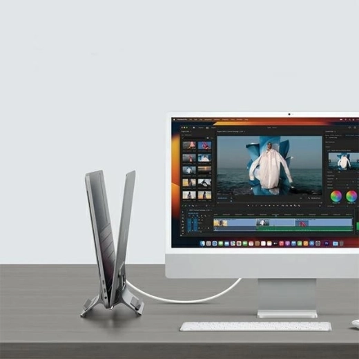 Automatic gravitational clamp