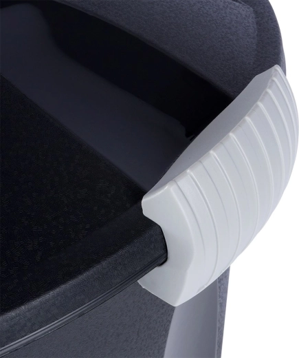 Clips robustes et poignées ergonomiques