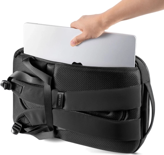 Protected laptop compartment