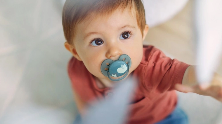 Stérilisation en 3 minutes dans l’étui de voyage