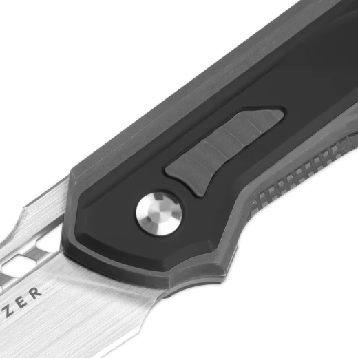 Front flipper, frame lock en stevige grip