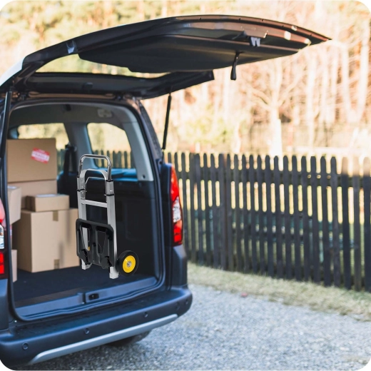 Space‑saving design for car and workshop