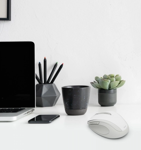 Ergonomic shape and 6 buttons