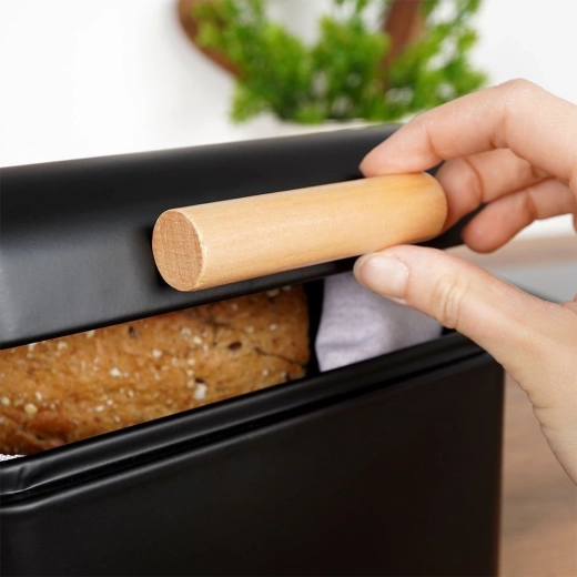 Convenient lid with wooden handle