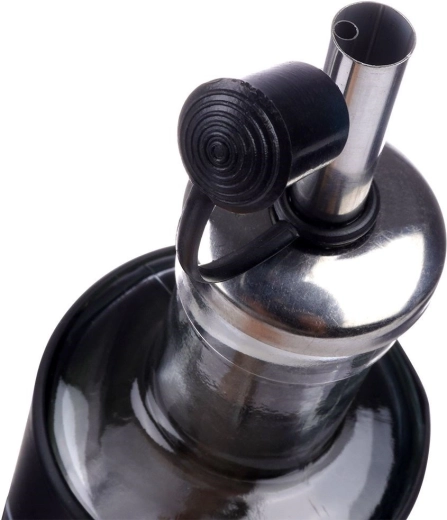 Precise, drip-free pouring