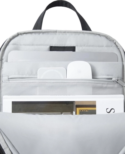 Overzichtelijke organisatie inclusief ruimte voor een laptop