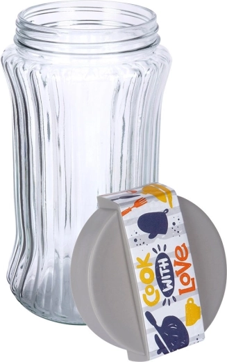 Wide mouth for easy filling and cleaning